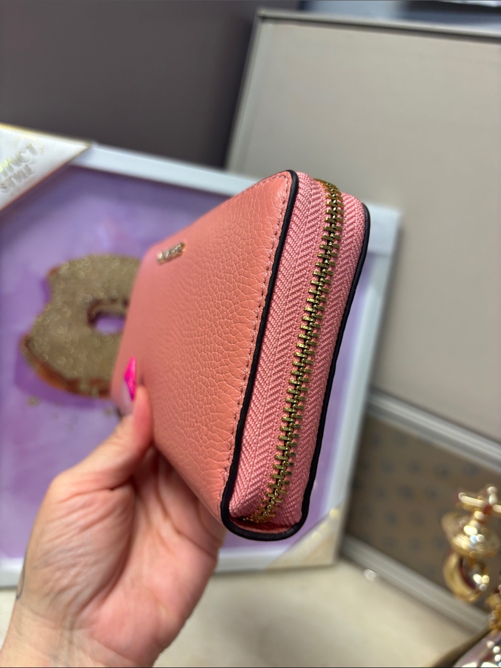 Michael Kors Coral Zip-Around Wristlet Wallet NWOT - Picture 3 of 11
